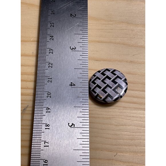 Vintage Lack Basket Weave Metal Button - Picture 3 of 3